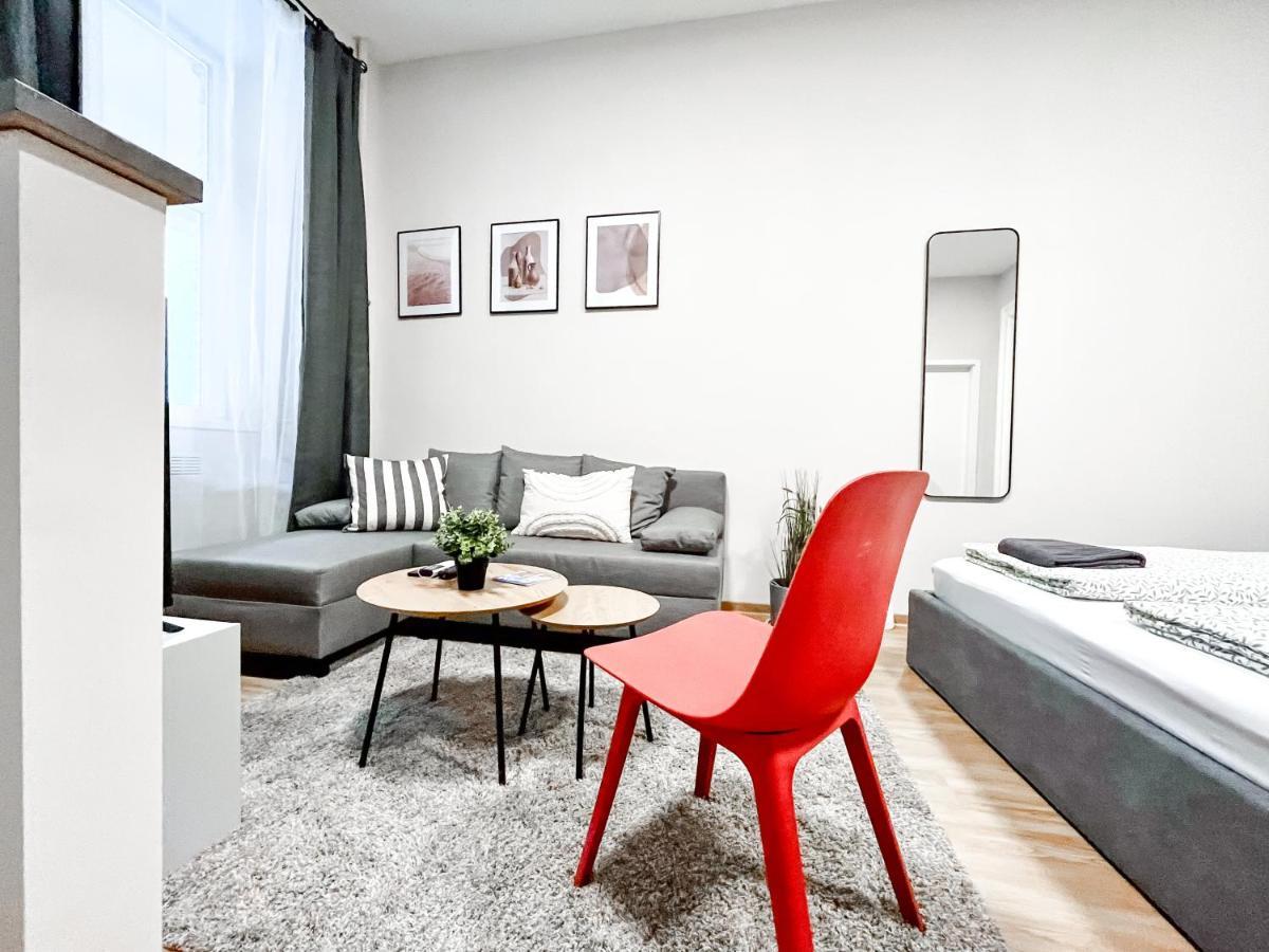 T32 Central Modern Suites Budapest Exterior foto